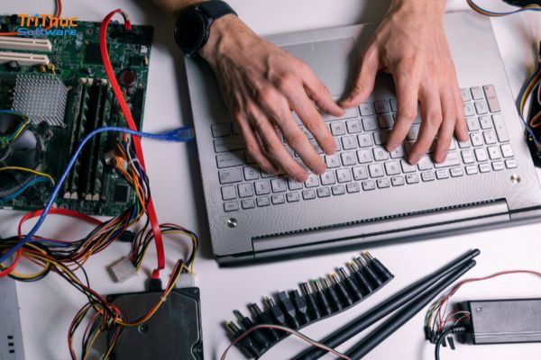 Hardware là gì? Mua bán Các loại phần cứng máy tính 2026